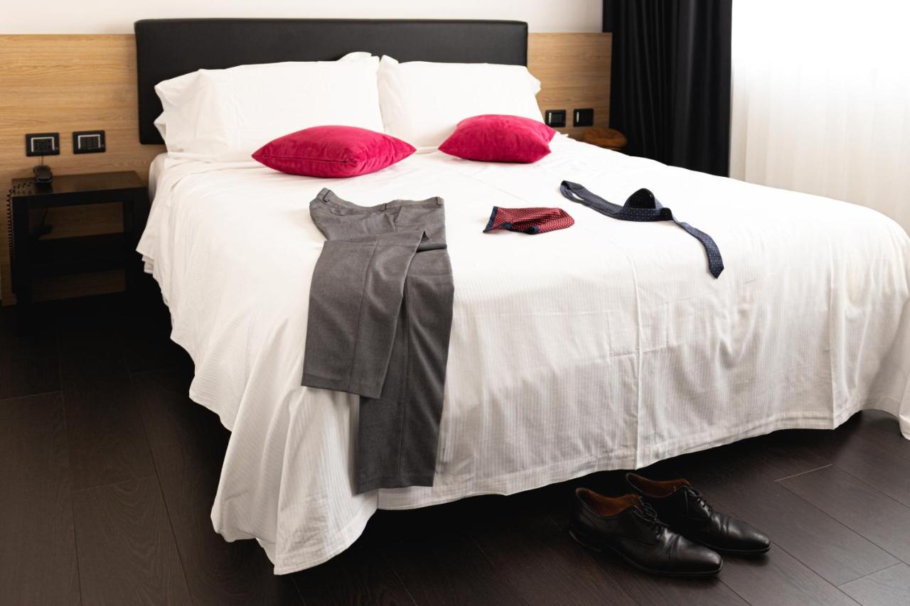 My Suite Hotel Λ' Άκουιλα Εξωτερικό φωτογραφία